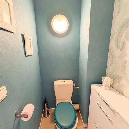 Apartment T3 Traversant Proche Du Centre De Sanary-sur-Mer