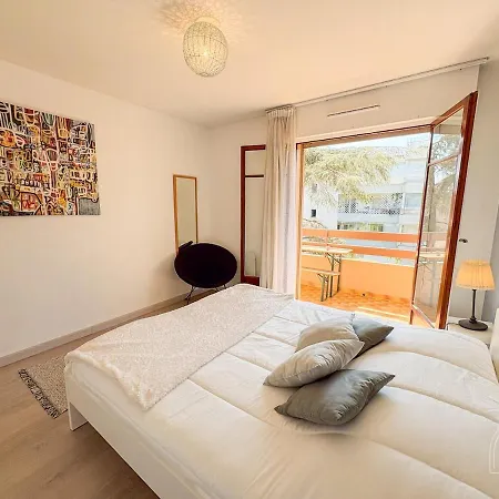 Apartment T3 Traversant Proche Du Centre De Sanary-sur-Mer